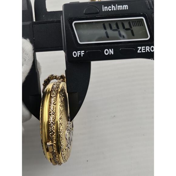 Vintage Armitron Acme Looney Tunes Tasmanian Devil Railroad Pocket Watch - Picture 7 of 8